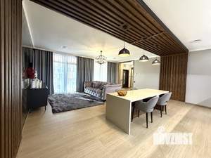 Дом 237м&sup2;, 3-этажный, участок 10 сот.  