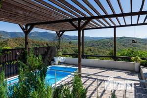 Дом 146м&sup2;, 3-этажный, участок 4 сот.  