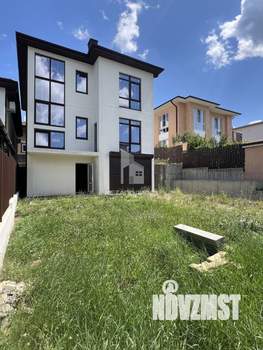 Дом 286м&sup2;, 3-этажный, участок 4 сот.  