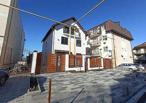 Дом 400м², 4-этажный, участок 4 сот.  