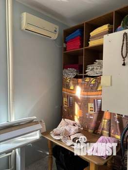 Дом 674м&sup2;, 3-этажный, участок 10 сот.  