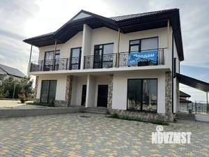 Коттедж 335м&sup2;, 2-этажный, участок 6 сот.  