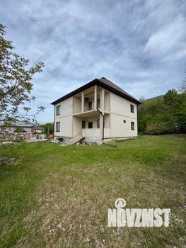 Дом 320м&sup2;, 3-этажный, участок 8 сот.  