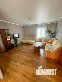 Дом 450м&sup2;, 2-этажный, участок 6 сот.  