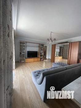 Дом 260м&sup2;, 3-этажный, участок 4 сот.  