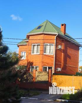 Дом 250м&sup2;, 3-этажный, участок 3 сот.  