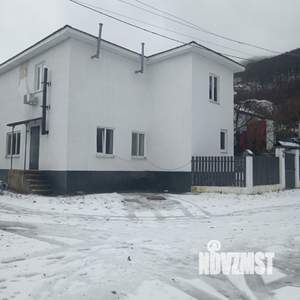 Дом 179м&sup2;, 2-этажный, участок 4 сот.  