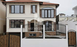 Дом 300м&sup2;, 3-этажный, участок 3 сот.  