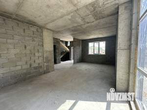 Дом 270м&sup2;, 3-этажный, участок 3 сот.  