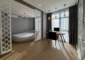 Дом 240м&sup2;, 2-этажный, участок 10 сот.  