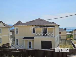 Дом 280м&sup2;, 3-этажный, участок 5 сот.  