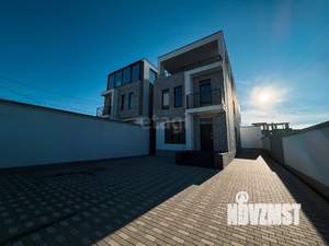 Дом 270м&sup2;, 3-этажный, участок 3 сот.  