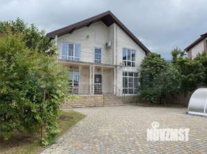 Коттедж 192м&sup2;, 3-этажный, участок 6 сот.  