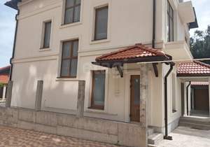 Дом 274м², 3-этажный, участок 5 сот.  