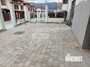 Дом 330м², 3-этажный, участок 3 сот.  
