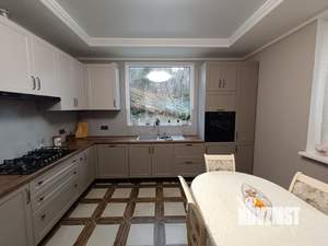 Дом 202м&sup2;, 2-этажный, участок 5 сот.  