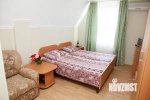 Дом 260м², 3-этажный, участок 12 сот.  