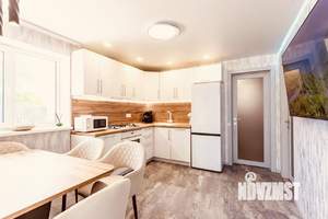 Дом 220м², 3-этажный, участок 4 сот.  