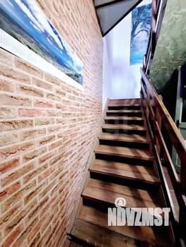 Дом 155м&sup2;, 3-этажный, участок 10 сот.  