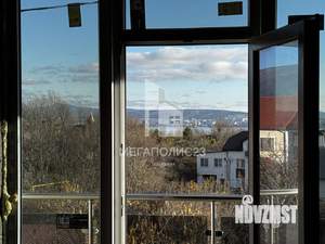 Дом 240м&sup2;, 3-этажный, участок 4 сот.  