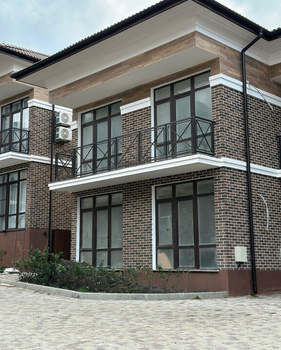 Дом 223м&sup2;, 3-этажный, участок 2 сот.  