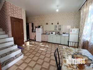 Дом 138м², 3-этажный, участок 3 сот.  