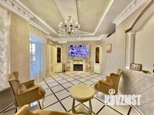 Дом 471м&sup2;, 3-этажный, участок 6 сот.  