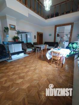 Коттедж 500м², 4-этажный, участок 18 сот.  