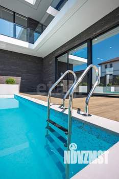 Дом 227м&sup2;, 2-этажный, участок 4 сот.  