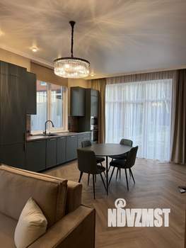 Дом 135м&sup2;, 1-этажный, участок 9 сот.  