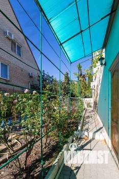 Дом 359м&sup2;, 3-этажный, участок 4 сот.  