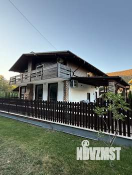 Дом 172м&sup2;, 2-этажный, участок 9 сот.  