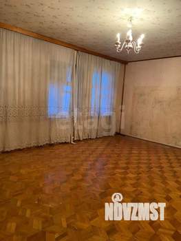 Дом 256м&sup2;, 2-этажный, участок 6 сот.  