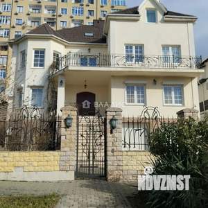 Дом 516м&sup2;, 4-этажный, участок 8 сот.  