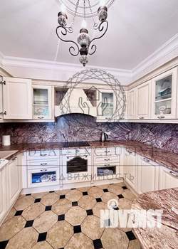 Дом 310м&sup2;, 2-этажный, участок 9 сот.  