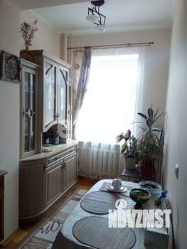 Дом 530м&sup2;, 3-этажный, участок 6 сот.  