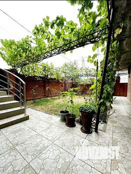 Дом 480м&sup2;, 3-этажный, участок 4 сот.  