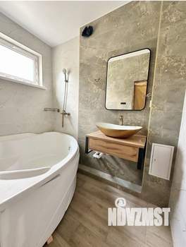 Дом 140м², 2-этажный, участок 5 сот.  