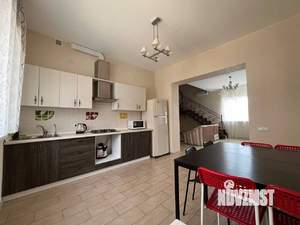 Коттедж 560м², 2-этажный, участок 8 сот.  