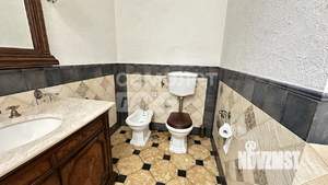 Дом 320м&sup2;, 2-этажный, участок 9 сот.  