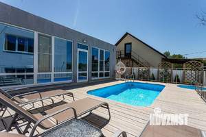 Дом 180м&sup2;, 2-этажный, участок 4 сот.  