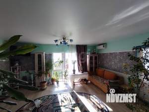 Дом 241м², 3-этажный, участок 7 сот.  