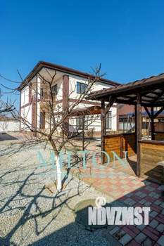 Дом 250м², 3-этажный, участок 6 сот.  