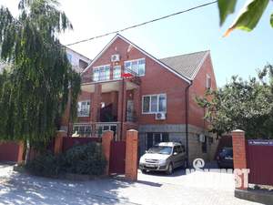 Дом 389м&sup2;, 3-этажный, участок 6 сот.  