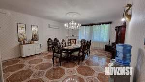 Дом 512м&sup2;, 2-этажный, участок 5 сот.  