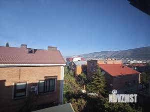 Дом 440м², 3-этажный, участок 6 сот.  