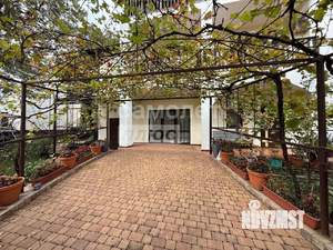 Коттедж 311м², 3-этажный, участок 6 сот.  