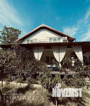 Дом 180м&sup2;, 2-этажный, участок 5 сот.  