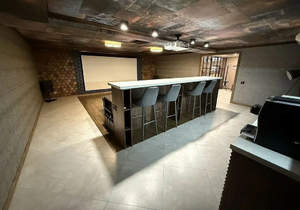 Дом 240м&sup2;, 2-этажный, участок 10 сот.  