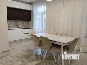 Дом 212м&sup2;, 3-этажный, участок 3 сот.  